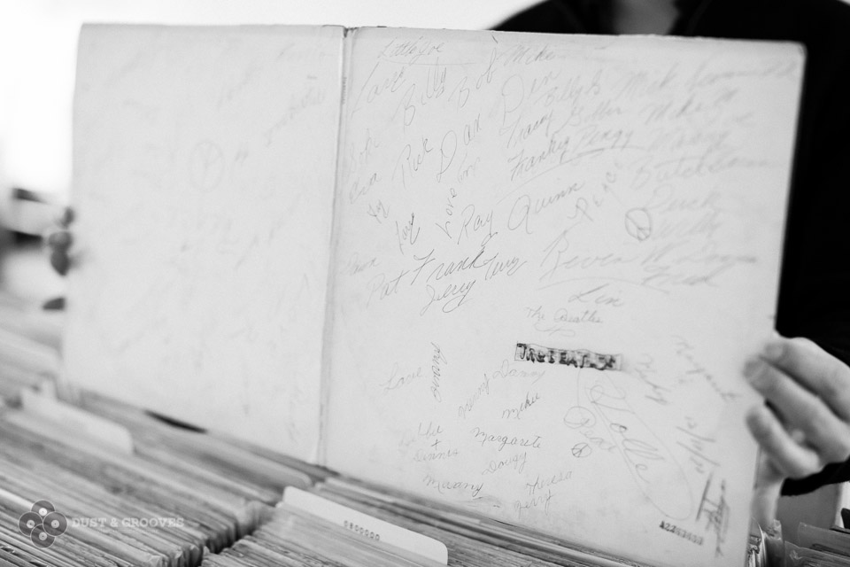 We Buy White Albums: Recces Gallery, NYC (2013) <em>Photograph: Eilon Paz</em>